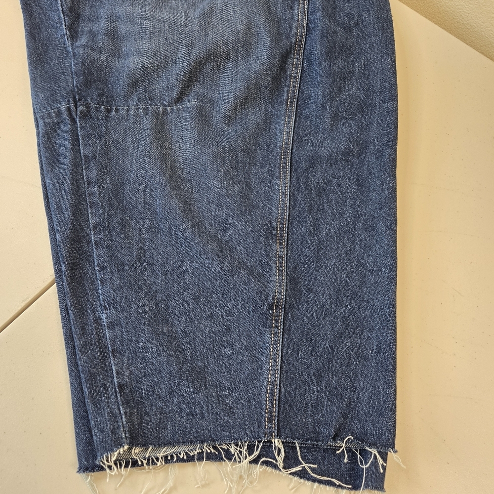 NWT UT Curved Leg Barrel Jeans 17 - Picture 9 of 13